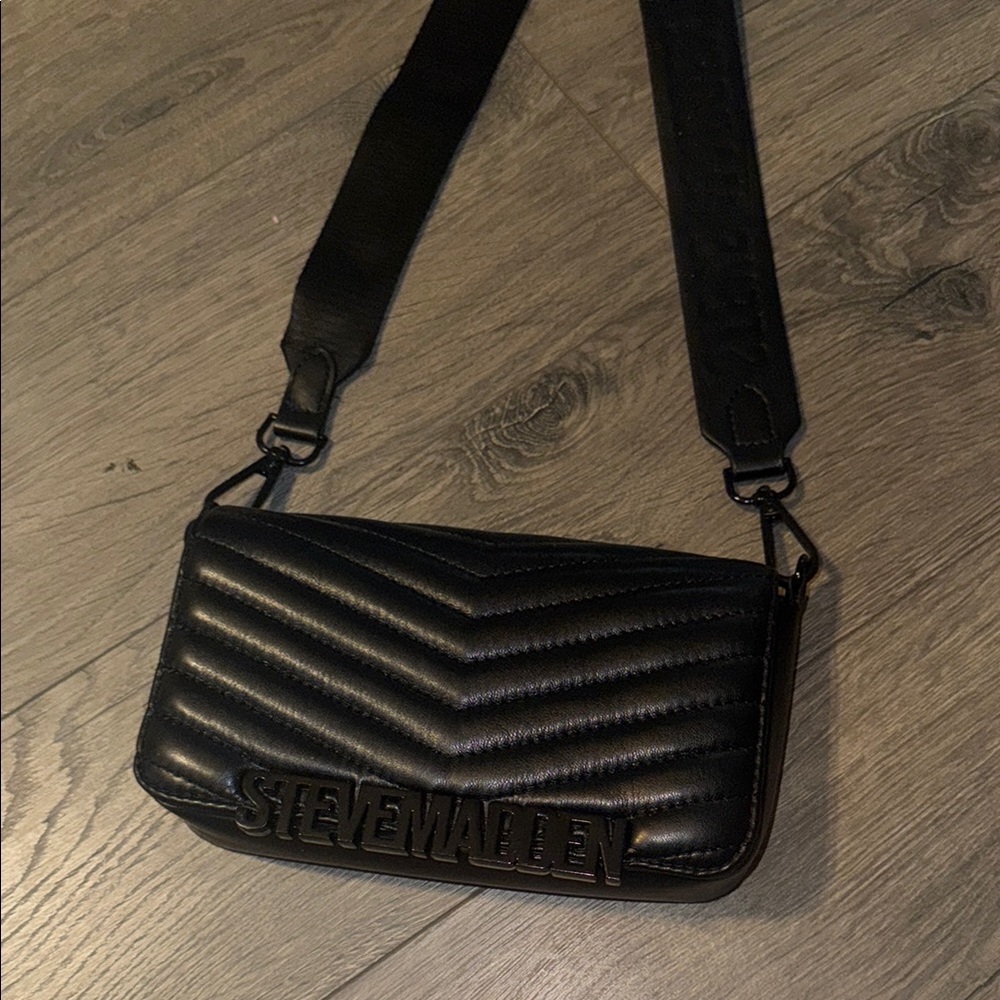 Steve Madden Black Chevron Crossbody Bag